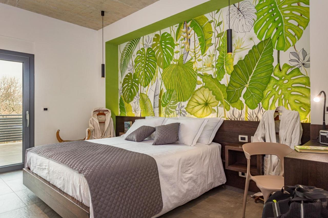 Apartments Bijou With Big Private Garden Near Umag Vilanija Bagian luar foto